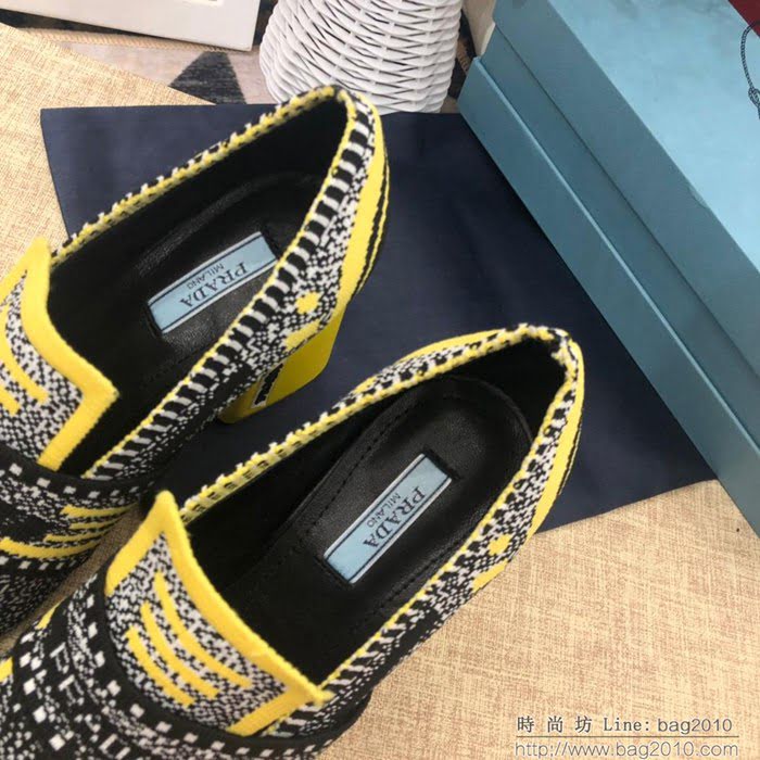 PRADA普拉達 2019頂級版本 刺繡系列 春夏時尚 粗跟方頭單鞋 網紅同款  ljl1039